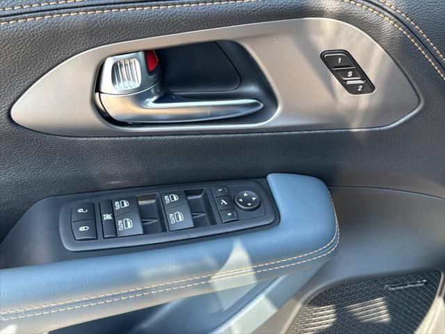 2027 Chrysler Pacifica Pinnacle