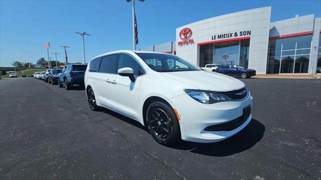 2017 Chrysler Pacifica LX for sale in Green Bay, WI