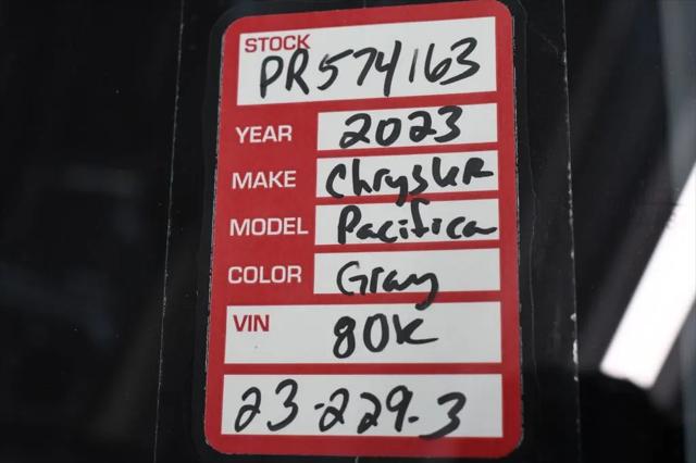 2023 Chrysler Pacifica Touring L