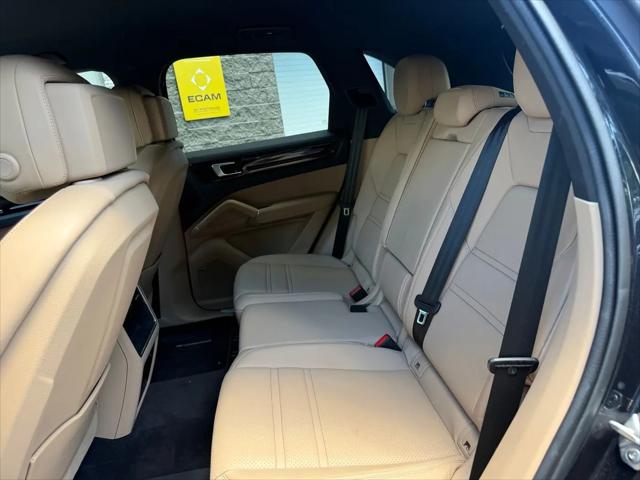 2021 Porsche Cayenne Cayenne