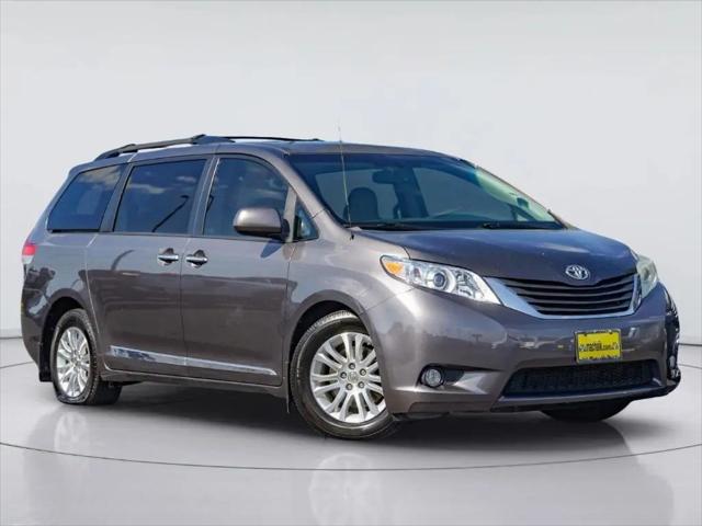 2013 Toyota Sienna XLE V6 8 Passenger for sale in Georgetown, TX