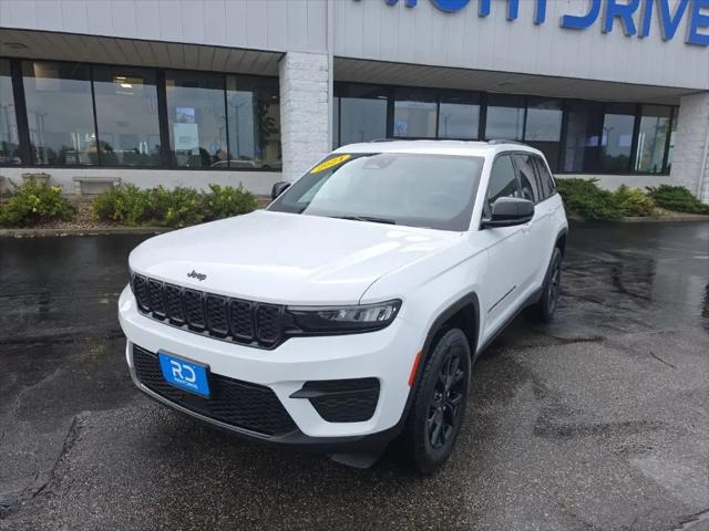 2024 Jeep Grand Cherokee Altitude 4x4 for sale in Muncie, IN