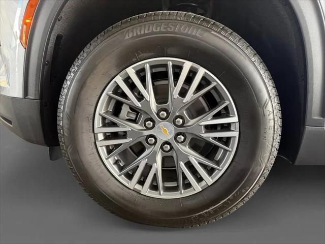 2027 Chevrolet Traverse FWD LT