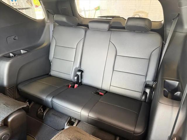 2027 Chevrolet Traverse FWD LT