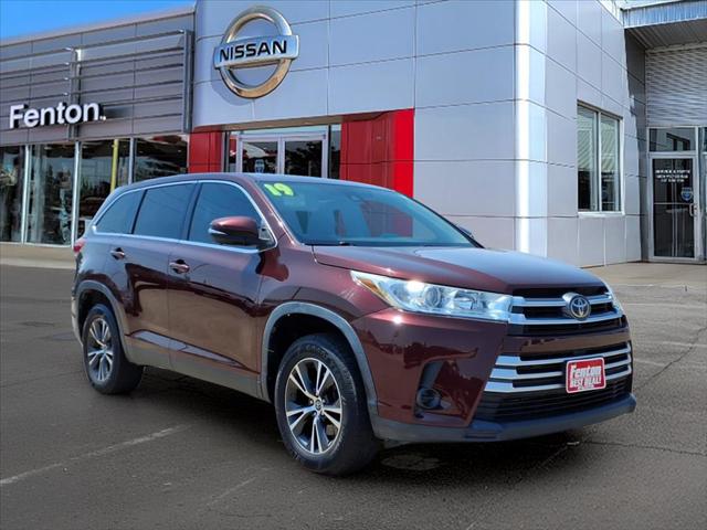 2019 Toyota Highlander LE for sale in McAlester, OK