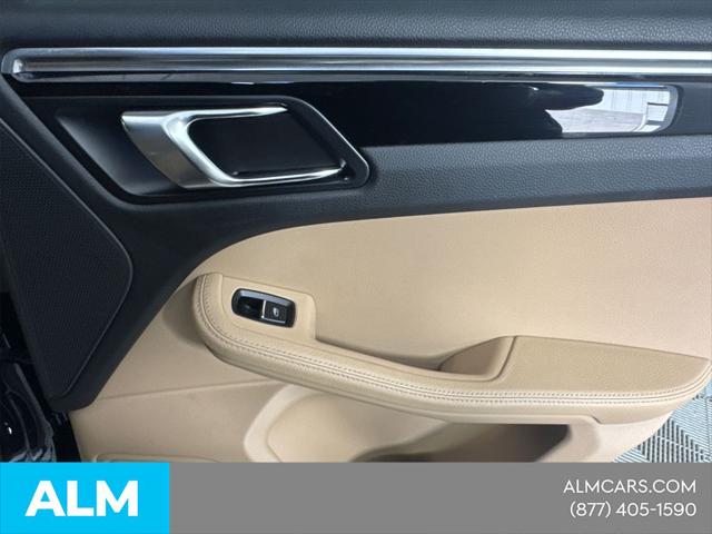 2021 Porsche Macan Base