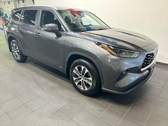 2023 Toyota Highlander Hybrid XLE