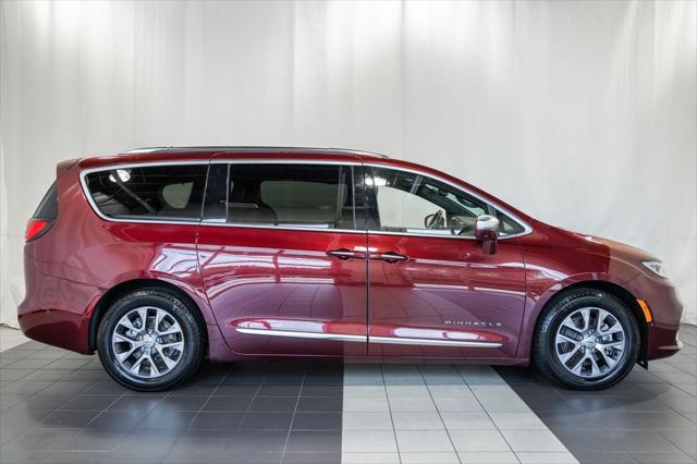 2021 Chrysler Pacifica Hybrid Pinnacle 2021 Chrysler Pacifica Hybrid Pinnacle