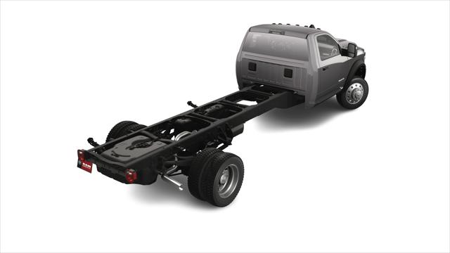2025 RAM 5500 Chassis RAM 5500 BIG HORN CHASSIS REGULAR CAB 4X4 120 CA