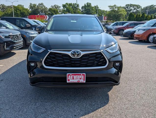 2025 Toyota Highlander LE