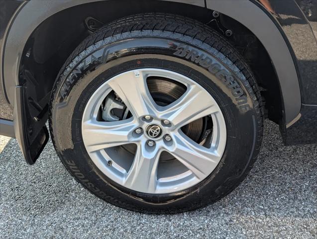 2025 Toyota Highlander LE