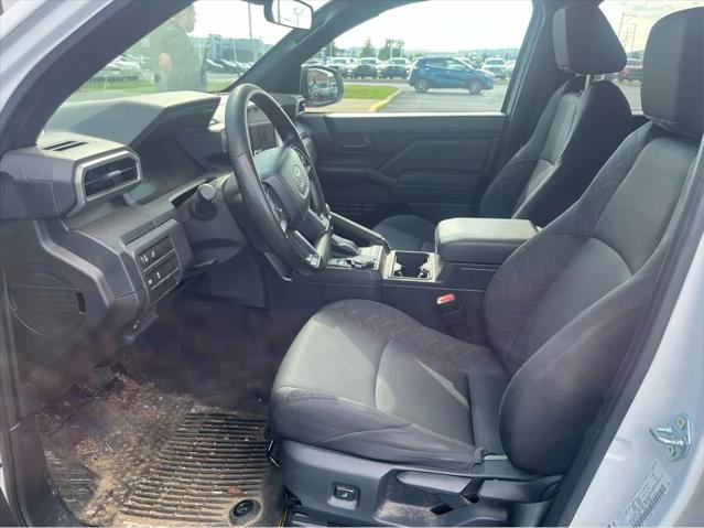 2024 Toyota Tacoma SR 2024 Toyota Tacoma SR
