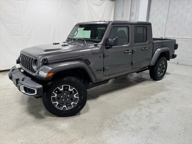 2026 Jeep Gladiator GLADIATOR SAHARA 4X4