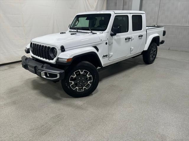 2026 Jeep Gladiator GLADIATOR SAHARA 4X4
