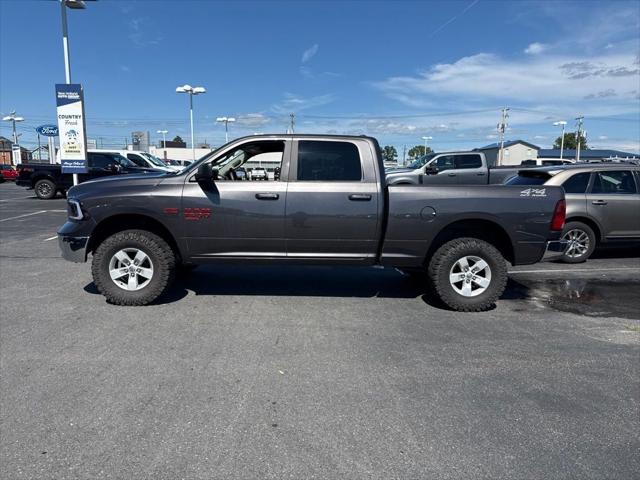 2019 RAM 1500 Classic SLT Crew Cab 4x4 64 Box