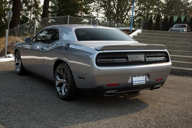 2016 Dodge Challenger SXT Plus