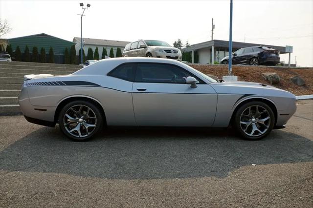 2016 Dodge Challenger SXT Plus
