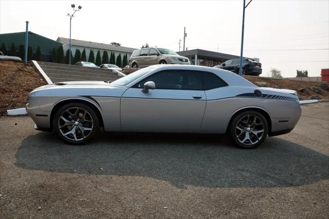 2016 Dodge Challenger SXT Plus