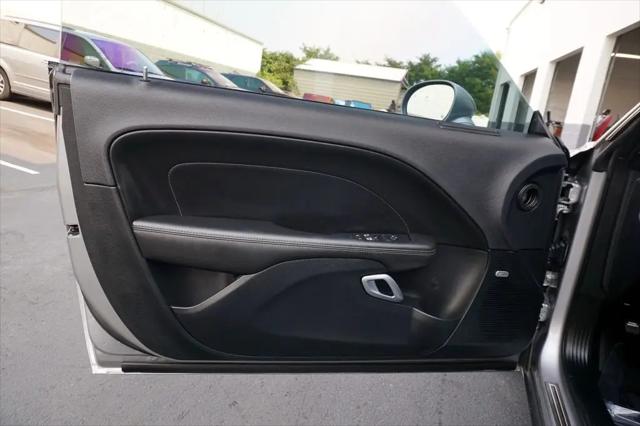 2016 Dodge Challenger SXT Plus