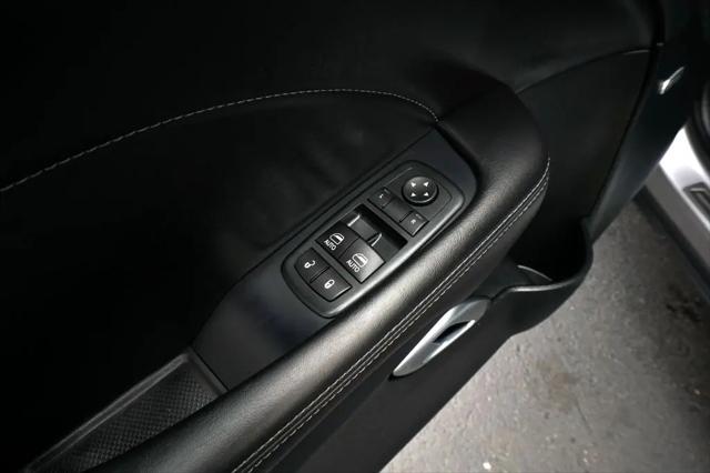 2016 Dodge Challenger SXT Plus