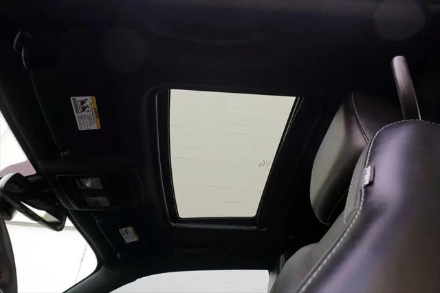 2016 Dodge Challenger SXT Plus