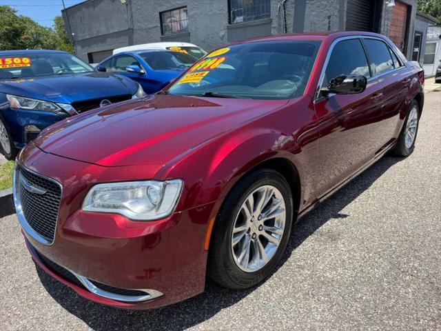 2019 Chrysler 300 Touring L for sale in Sanford, FL