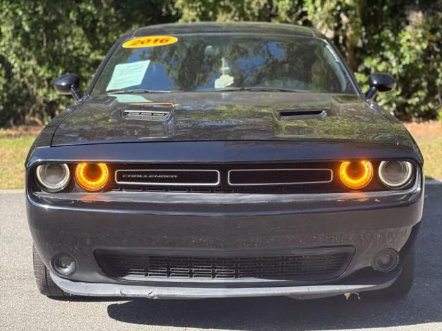 2016 Dodge Challenger SXT Plus