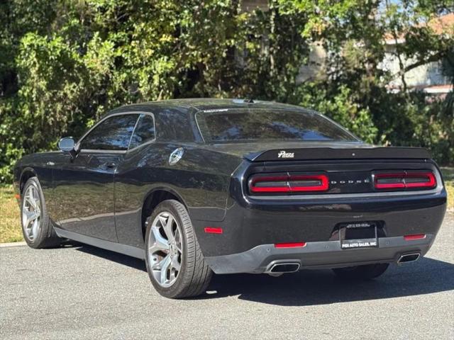 2016 Dodge Challenger SXT Plus