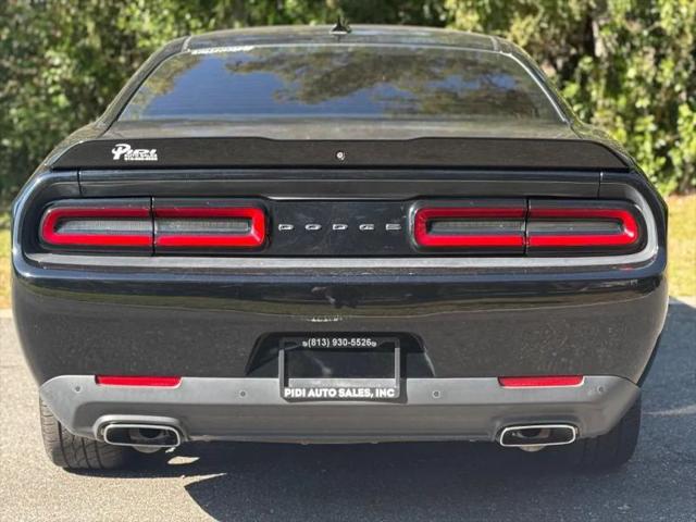 2016 Dodge Challenger SXT Plus