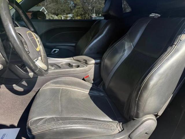 2016 Dodge Challenger SXT Plus