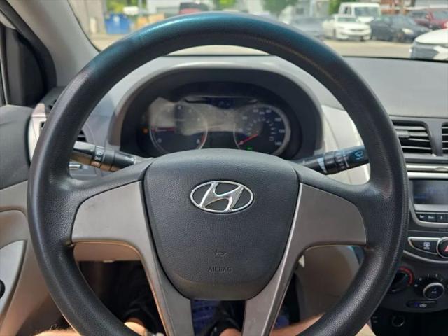 2016 Hyundai Accent SE