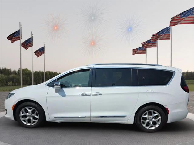 2020 Chrysler Pacifica Touring