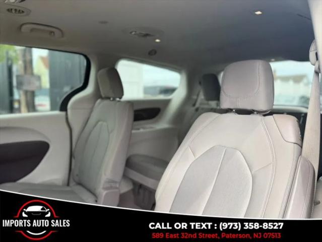 2017 Chrysler Pacifica Touring