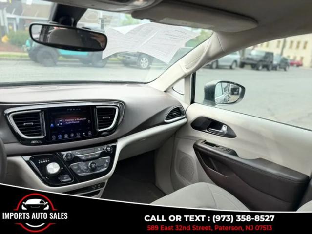 2017 Chrysler Pacifica Touring