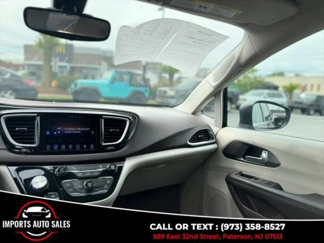 2017 Chrysler Pacifica Touring