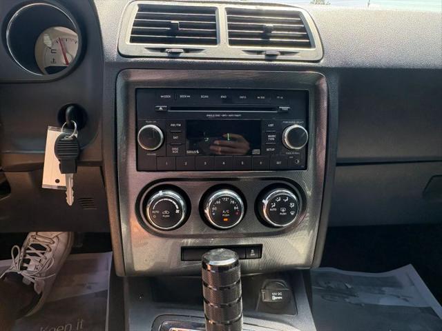 2014 Dodge Challenger SXT