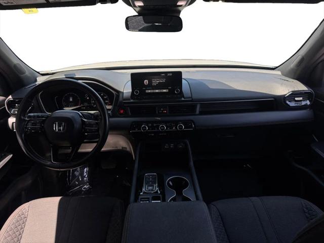 2023 Honda Pilot 2WD Sport