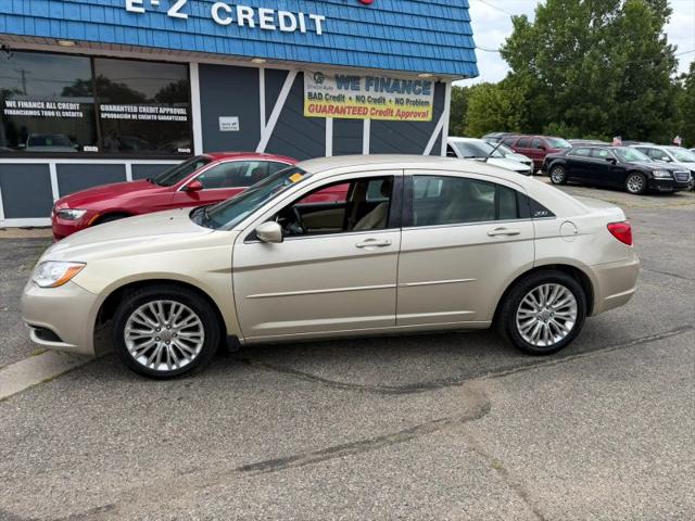 2013 Chrysler 200 Touring
