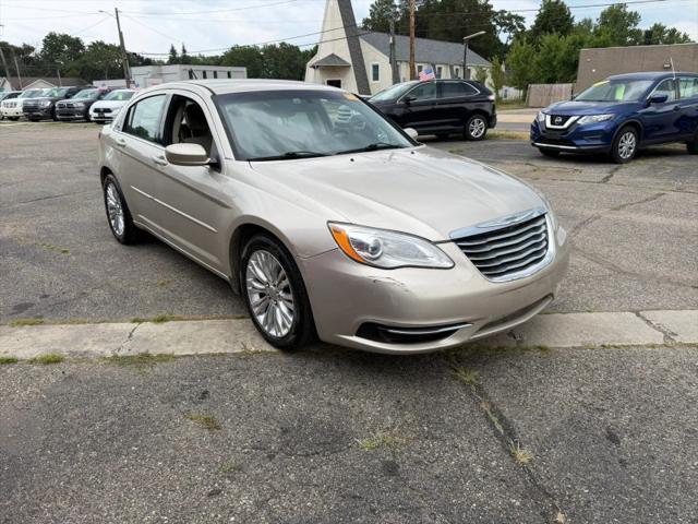 2013 Chrysler 200 Touring