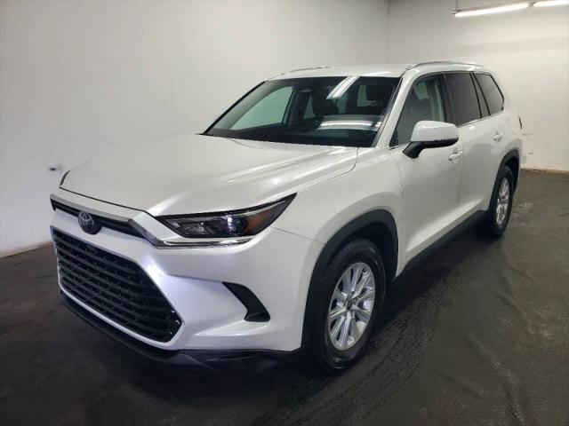 2025 Toyota Grand Highlander LE for sale near Fairfield, OH