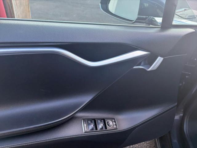 2015 Tesla Model S 70D