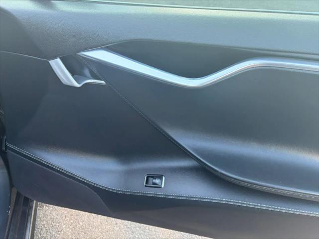 2015 Tesla Model S 70D