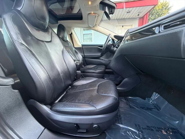 2015 Tesla Model S 70D