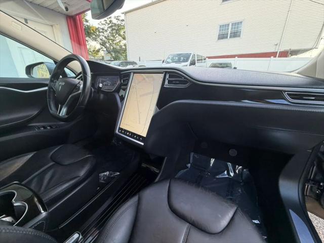 2015 Tesla Model S 70D
