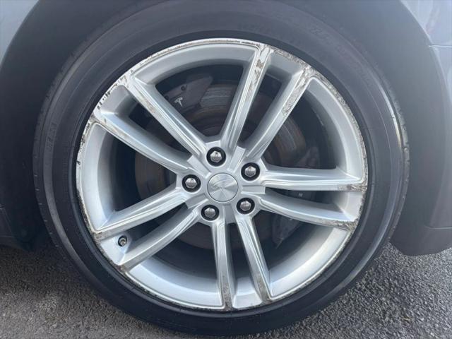 2015 Tesla Model S 70D