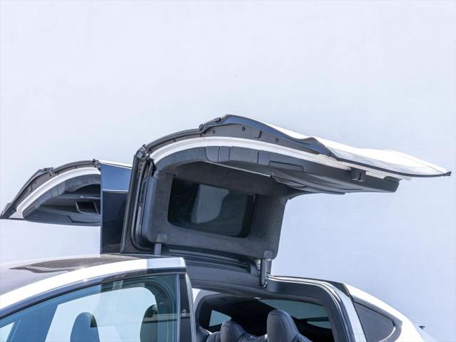 2023 Tesla Model X Base