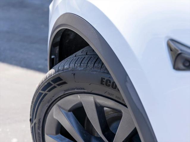 2023 Tesla Model X Base