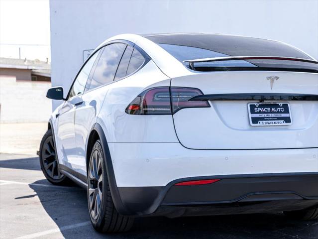 2023 Tesla Model X Base