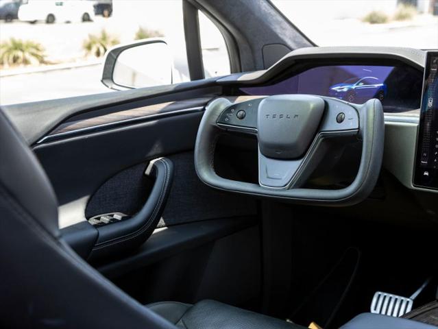 2023 Tesla Model X Base