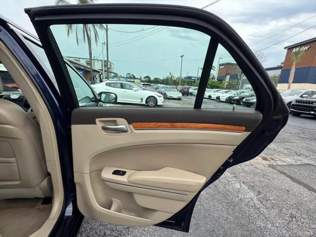 2014 Chrysler 300 300C